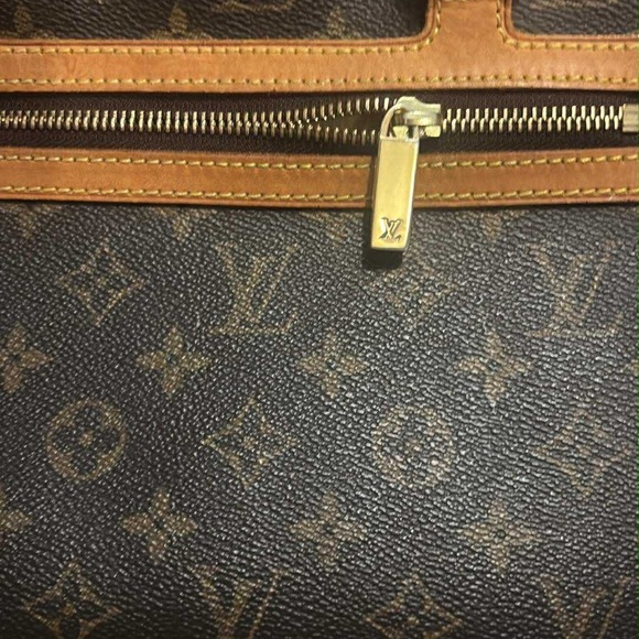Louis Vuitton Brown and Tan Monogram Pouch - Picture 5 of 11